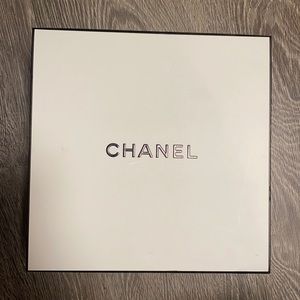 Chanel box